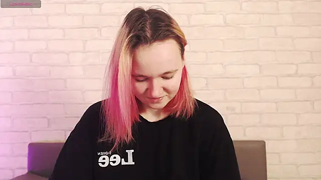 Snapshot of Ericha_Stone chatting on January 17, 1:09 am Ericha Stone online show from January 17, 1:09 am