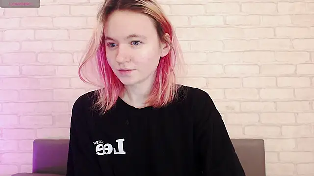 Snapshot of Ericha_Stone chatting on February 4, 2:39 am Ericha Stone online show from February 4, 2:39 am