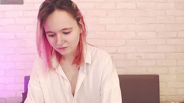 Ericha Stone online show from March 29, 2:02 am