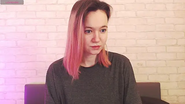 Ericha Stone online show from April 12, 1:42 am