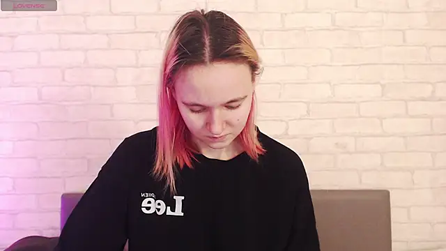 Snapshot of Ericha_Stone chatting on January 10, 1:23 am Ericha Stone online show from January 10, 1:23 am