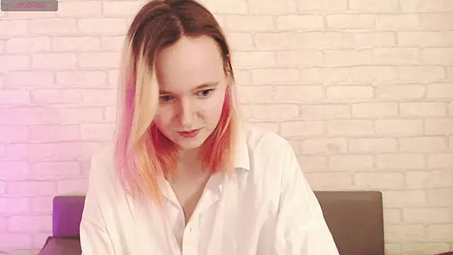 Ericha Stone online show from March 24, 8:03 am