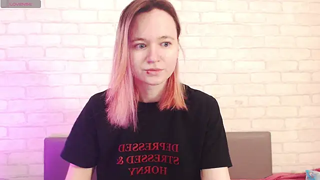 Ericha Stone online show from April 17, 1:41 am