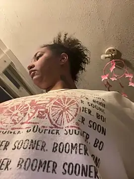 Snapshot of StylishEchium chatting on February 4, 6:03 pm StylishEchium online show from February 4, 6:03 pm