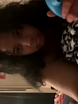 StylishEchium online show from November 16, 6:45 pm