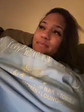 StylishEchium online show from March 19, 9:20 am