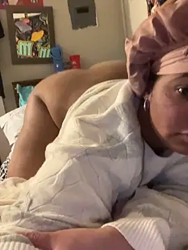 Snapshot of StylishEchium chatting on February 26, 5:35 pm StylishEchium online show from February 26, 5:35 pm