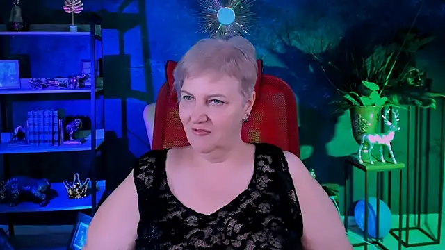 Snapshot of MaryMogan chatting on November 25, 5:35 pm MaryMogan online show from November 25, 5:35 pm