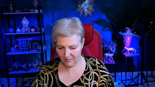 Snapshot of MaryMogan chatting on October 13, 12:40 pm MaryMogan online show from October 13, 12:40 pm