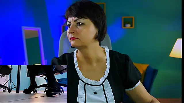 HelenBeler online show from November 30, 5:30 am