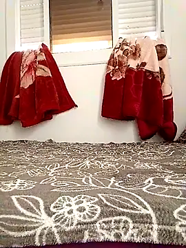 Snapshot of Mayamimi chatting on December 14, 11:49 am Mayamimi online show from December 14, 11:49 am