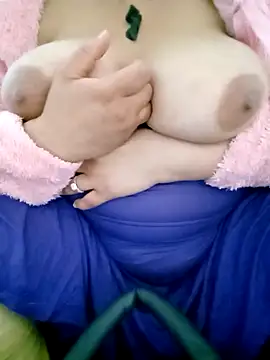 Snapshot of Mayamimi chatting on November 19, 9:59 pm Mayamimi online show from November 19, 9:59 pm