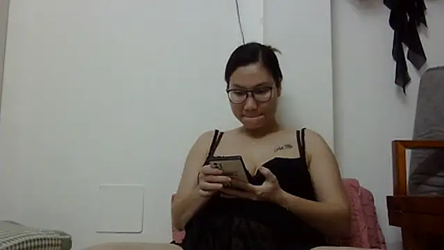 Snapshot of Kiko_sunflower chatting on July 7, 6:47 am Kiko sunflower online show from July 7, 6:47 am
