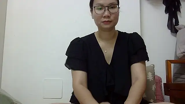 Snapshot of Kiko_sunflower chatting on July 5, 4:52 am Kiko sunflower online show from July 5, 4:52 am