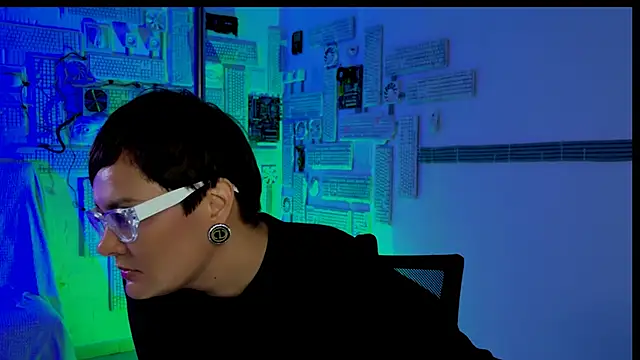 Snapshot of LauraDavidsons chatting on October 5, 3:58 pm LauraDavidsons online show from October 5, 3:58 pm