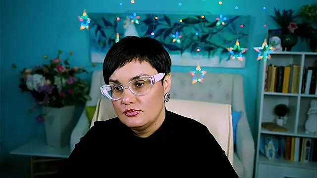 Snapshot of LauraDavidsons chatting on October 2, 4:43 pm LauraDavidsons online show from October 2, 4:43 pm