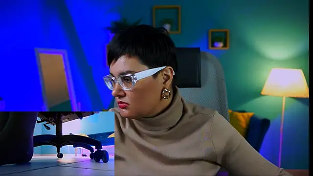 Snapshot of LauraDavidsons chatting on November 30, 4:08 pm LauraDavidsons online show from November 30, 4:08 pm