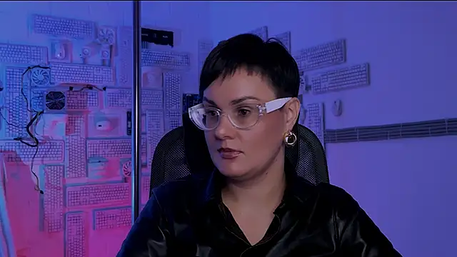 Snapshot of LauraDavidsons chatting on November 12, 4:22 pm LauraDavidsons online show from November 12, 4:22 pm