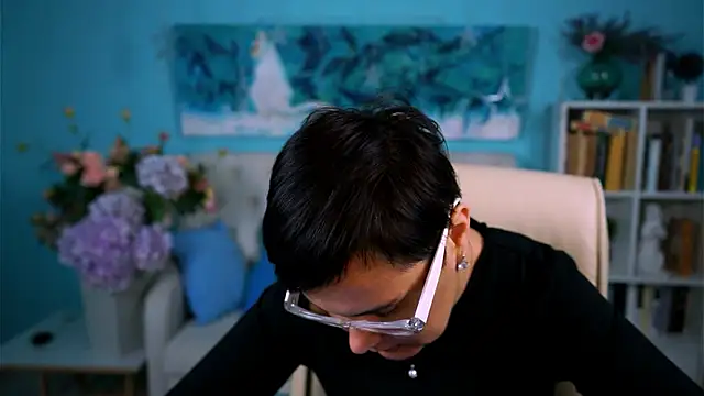 LauraDavidsons online show from March 1, 5:51 am