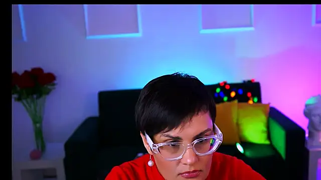 LauraDavidsons online show from February 21, 5:04 pm