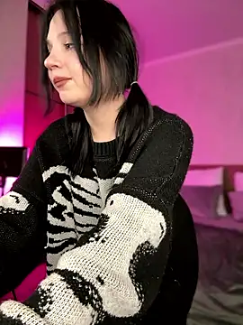 YourLittleDevil online show from February 21, 5:26 pm