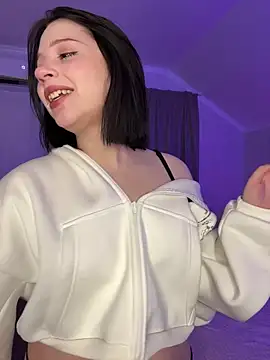 YourLittleDevil online show from May 19, 6:20 am