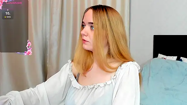 JanetShy online show from September 24, 12:22 pm