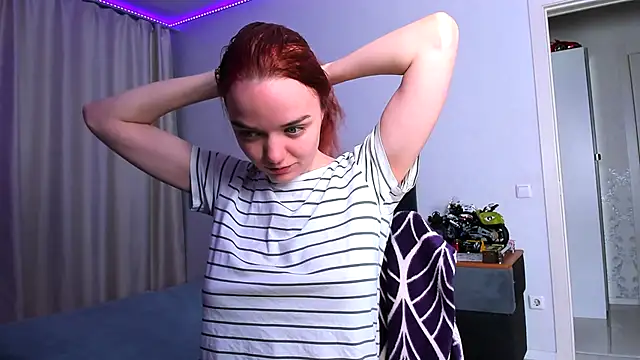 JanetShy online show from October 22, 7:08 am