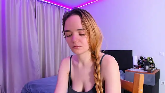 JanetShy online show from October 11, 7:09 am