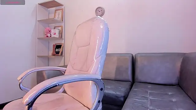 Snapshot of Angeel_of_lust chatting on October 23, 4:55 am Angeel of lust online show from October 23, 4:55 am