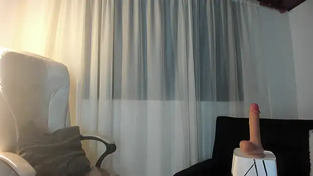 Snapshot of Angeel_of_lust chatting on October 4, 4:25 am Angeel of lust online show from October 4, 4:25 am