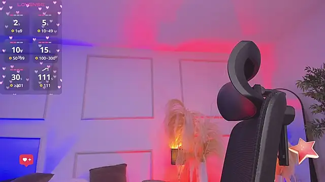 Snapshot of Emilywillis8 chatting on November 24, 1:11 pm Emilywillis8 online show from November 24, 1:11 pm