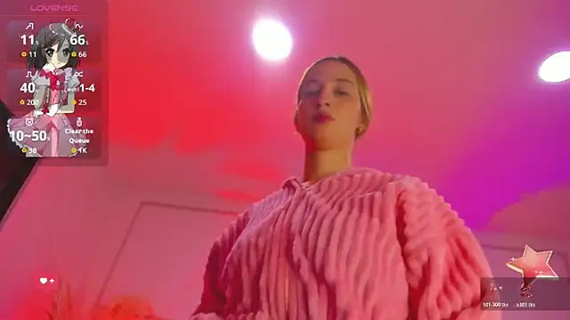 Snapshot of Emilywillis8 chatting on October 25, 12:28 pm Emilywillis8 online show from October 25, 12:28 pm