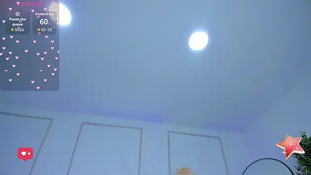 Snapshot of Emilywillis8 chatting on November 13, 1:04 pm Emilywillis8 online show from November 13, 1:04 pm