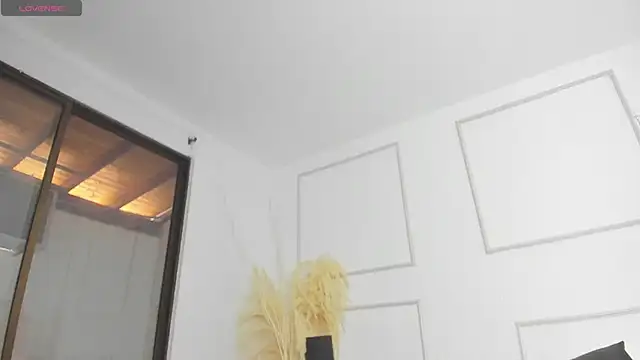 Snapshot of Emilywillis8 chatting on November 3, 1:15 pm Emilywillis8 online show from November 3, 1:15 pm