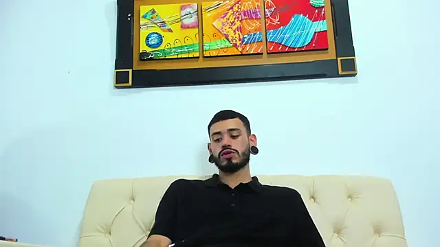 Snapshot of rolo_martinez chatting on October 7, 7:37 pm rolo martinez online show from October 7, 7:37 pm