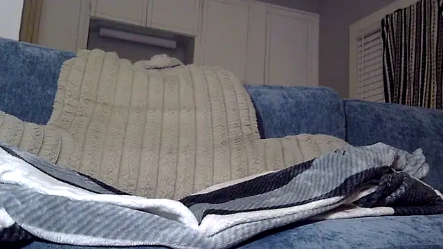 Snapshot of stressreliever94 chatting on November 30, 6:36 am stressreliever94 online show from November 30, 6:36 am