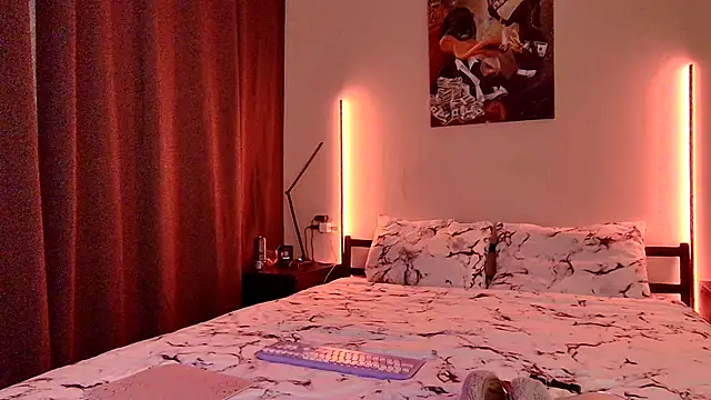 Missss Eva online show from September 28, 8:05 pm