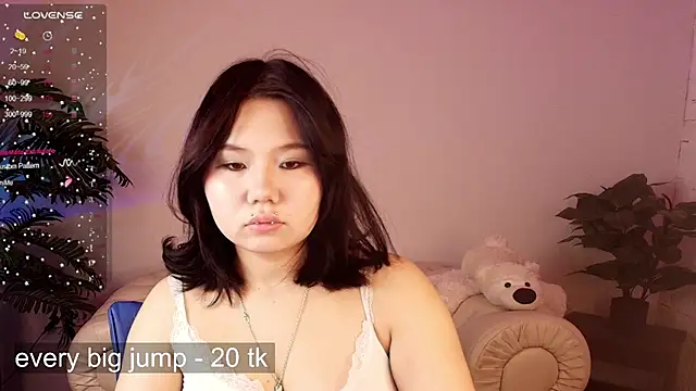 Snapshot of Moana_light chatting on September 18, 2:03 am Moana light online show from September 18, 2:03 am