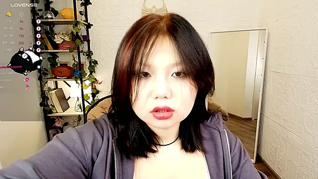 Snapshot of Moana_light chatting on October 4, 2:13 am Moana light online show from October 4, 2:13 am