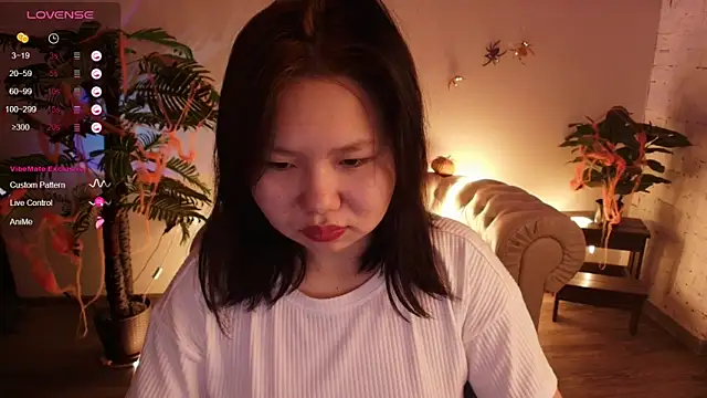 Snapshot of Moana_light chatting on October 25, 2:33 am Moana light online show from October 25, 2:33 am