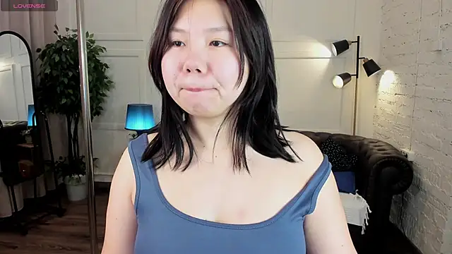 Snapshot of Moana_light chatting on November 30, 2:23 am Moana light online show from November 30, 2:23 am