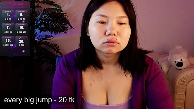 Snapshot of Moana_light chatting on September 11, 2:11 am Moana light online show from September 11, 2:11 am