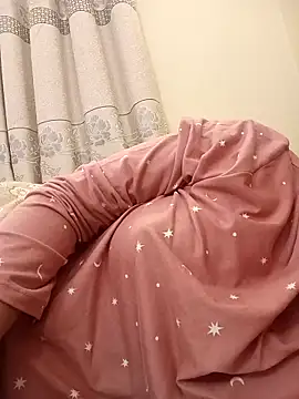 midnightmuse-03 online show from November 30, 5:25 pm