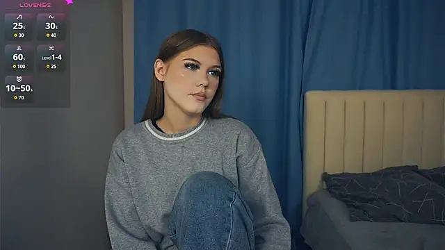 LilyHeupel online show from October 24, 7:07 am