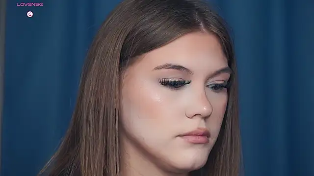 LilyHeupel online show from September 29, 6:42 am