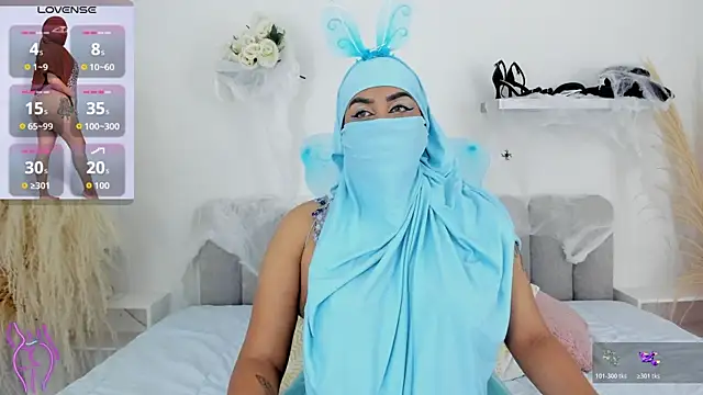 Snapshot of Kadira_ chatting on October 17, 11:45 am Kadira online show from October 17, 11:45 am