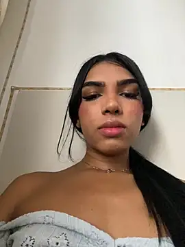 Snapshot of VeronicaSaenzx chatting on November 7, 6:23 pm VeronicaSaenzx online show from November 7, 6:23 pm