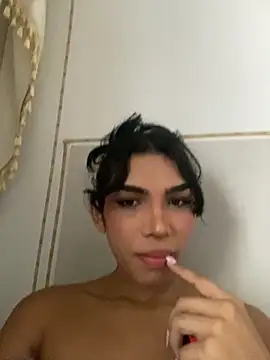 Snapshot of VeronicaSaenzx chatting on November 10, 8:47 pm VeronicaSaenzx online show from November 10, 8:47 pm