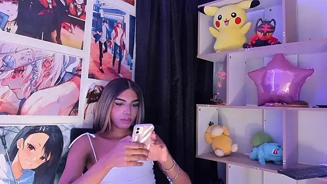 Snapshot of VeronicaSaenzx chatting on October 15, 2:47 pm VeronicaSaenzx online show from October 15, 2:47 pm